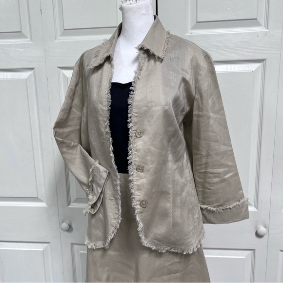 2 Piece Women’s Linen Jacket and Skirt TOTO N KO Size 6 - Picture 13 of 16